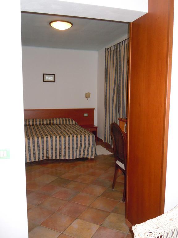 Hotel Il Castello Villaputzu Zewnętrze zdjęcie